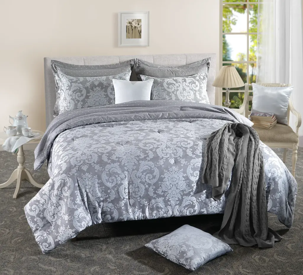 Comforter